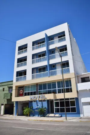 Hotel Delfines - a 2 Calles del Acuario Veracruz Отели в г. Веракруз