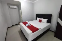 RedDoorz Syariah Near Alun Alun Purwokerto 2 Hotels in Patikraja