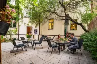 Hotel U Divadla - Czech Leading Hotels Отели в г. Прага