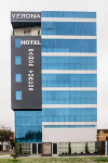 베로나 호텔 & 바뇨스 투르코스