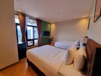 Alvea Hotel and Residences