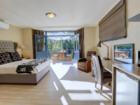 Burrough Place Hotels in George