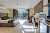 Burrough Place Hotels in George