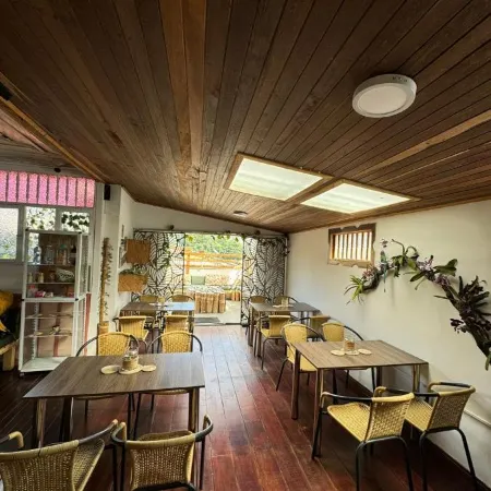 Mahalo Hostel Отели в г. Саленто