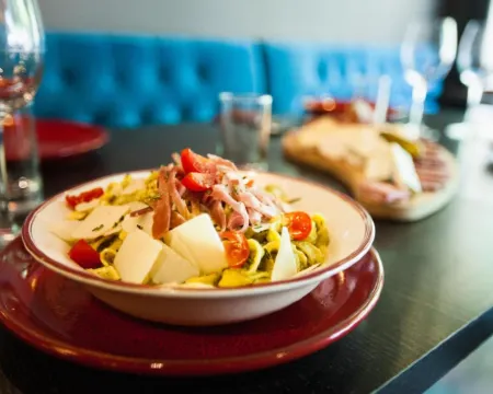 Logis Hôtel Le Glacier Hotels in Orange