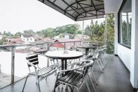 RedDoorz Premium at Hotel T-One Jambi Hotels in Legok