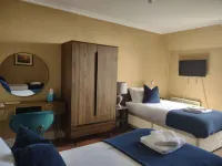 The Stromness Hotel by Paymán Club