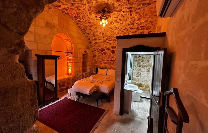 ŞAHMERAN Otel & Cafe