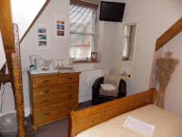 Chiverton House Guest Accommodation - Pensions