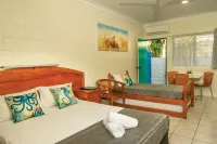Tropical Palms Resort & 4WD Hire Hotels in Horseshoe Bay