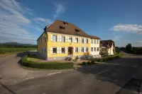 Kreuz-Post Hotel-Restaurant-Spa Hotels in der Nähe von Kaiserstühler Winzerverein Oberrotweil