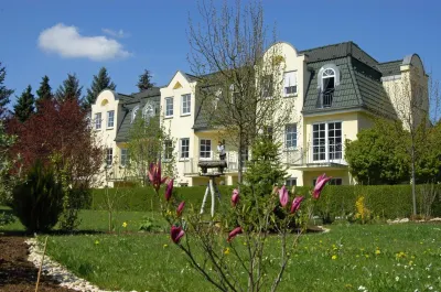 Hotel "Zwei Länder" Hotels in der Nähe von EKZ Glockenhofcenter