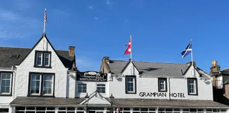 Grampian Hotel Отели в г. Скон