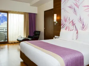 Purple Palms Resort & Spa