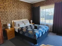 Airport Whyalla Motel Hotel di Whyalla