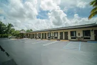 Travelodge by Wyndham Florida City/Homestead/Everglades - parking