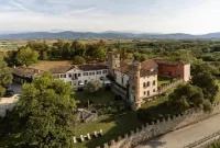 Castello di Buttrio Hotels in Manzano