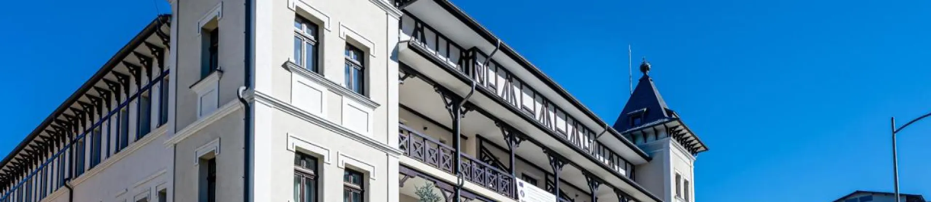 Four-Star Hotels