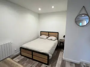 Superbe Appartement Avec Parking Gratuit Sur Place