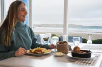 Rayentray Las Restingas Hotel de Mar - Breakfast