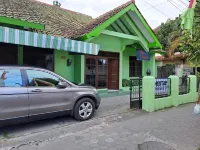 Omah 365 Homestay