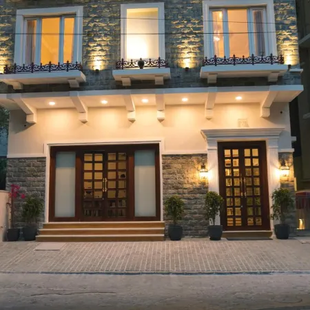 Hotel Naren Villa