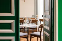 Le Charmant Hôtel - breakfast