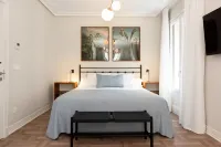 Hotel Sauce - 2-Star