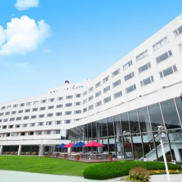Hotel Izukyu Hotels near Shirahama beach