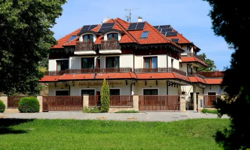 Hotel Ködmön