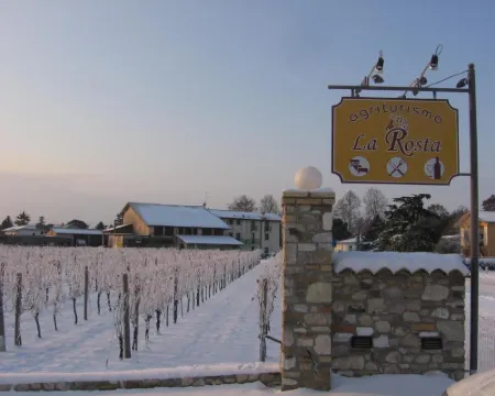 拉羅斯塔農家樂 切維尼亞諾－德爾弗留利酒店