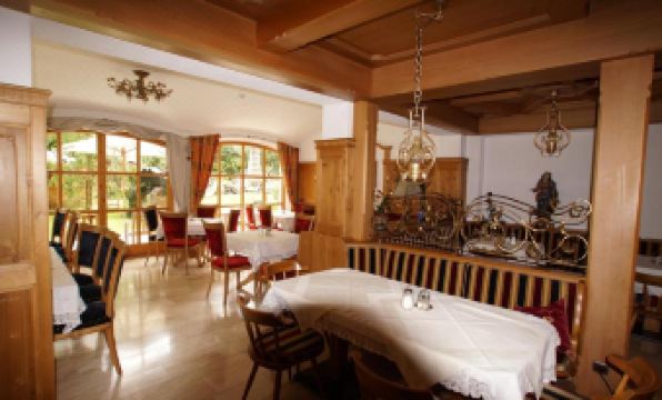 Bergsteiger-Zimmer Pension Obermair - Housity