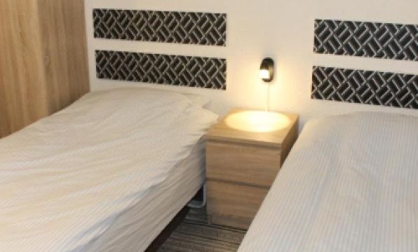 Privat one bedroom apartment with free parking - Housity