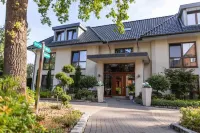 Hotel Mutter-Bahr Các khách sạn gần Krone Museum