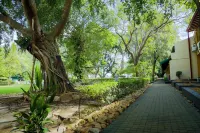 Miridiya Lake Resort Отели рядом с достопримечательностью «Sri Arahattamahathalakawapi Acient Temple»