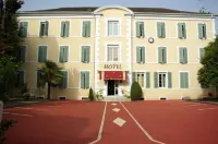 The Originals Boutique Villa Montpensier Pau فنادق في باو