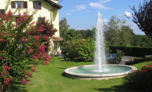 Albergo Residence Isotta - Housity