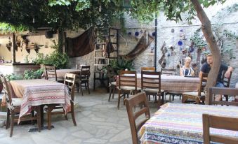 Tuncay Pension
