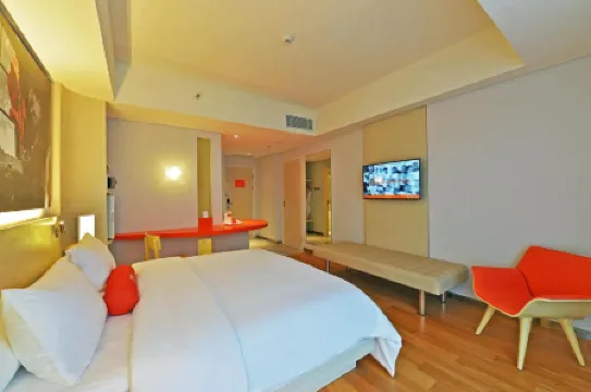 Harris Hotel & Conventions Solo