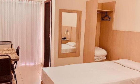 Hotel Victoria Plaza - Housity