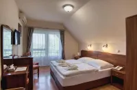 Fried Kastély Hotel Simontornya Hôtels à : Simontornya