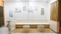 Shi-ro-i Poshtel