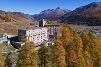 Hotel Castell Hotels in Zernez