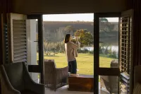 Under Oaks Guest House Hotels in Paarl