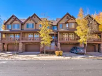 6 Mi to Canyons Village! Park City Townhome サミット・パークのホテル
