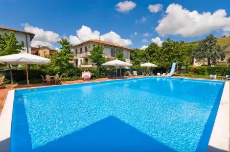 Hotel Giardino Отели в г. Buonconsiglio-colombara