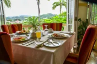 Blue Horizons Garden Resort فنادق في Lance aux Epines