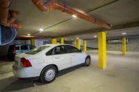 Science Hotel - parking