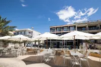 Hôtel Café Miramar Hotels in Le Grau-du-Roi