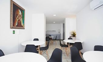 Ari Hotel